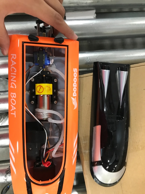 Photo 2 of **PARTS ONLY**
Pro 18 Inch RC Yacht Boat Radio Controlled Boat Pools & Lakes, Self Righting Large Remote Control Boat Orange