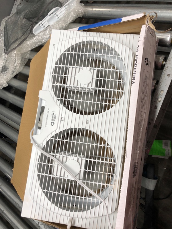 Photo 3 of *POWER ON* Comfort Zone CZ319WT2 9" Twin Window Fan with Reversible Airflow Control, Auto-Locking Expanders and 3-Speed Fan Switch with Quiet Setting, White 9" Twin Window Fan w/ Quiet Speed