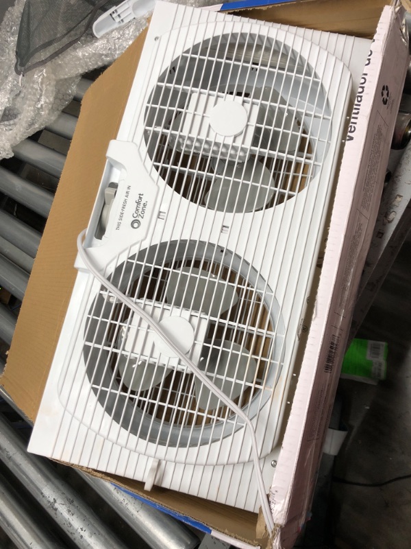 Photo 2 of *POWER ON* Comfort Zone CZ319WT2 9" Twin Window Fan with Reversible Airflow Control, Auto-Locking Expanders and 3-Speed Fan Switch with Quiet Setting, White 9" Twin Window Fan w/ Quiet Speed