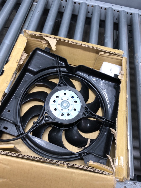 Photo 2 of Omix | 17102.52 | Engine Cooling Fan Assembly | OE Reference: 52028337AC | Fits 1997-2001 Jeep Cherokee XJ