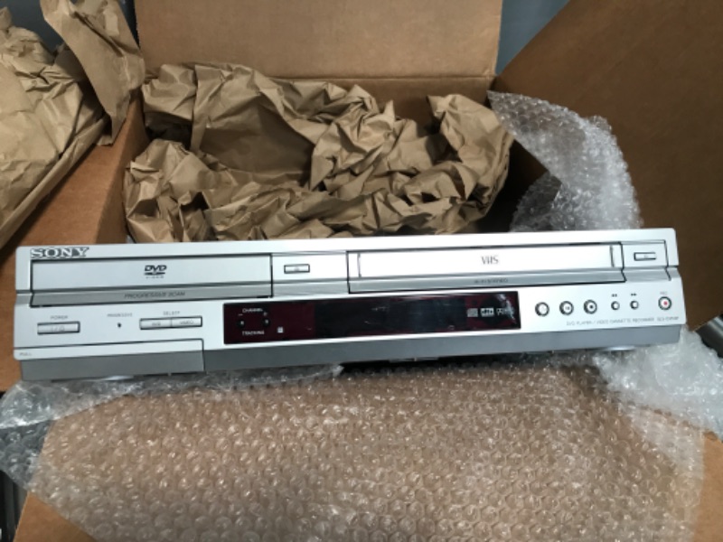Photo 1 of **USED**  Sony VHS/DVD Combo Player (Renewed) POWERS ON
