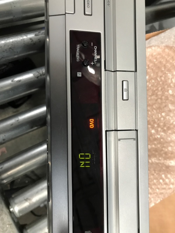 Photo 3 of **USED**  Sony VHS/DVD Combo Player (Renewed) POWERS ON
