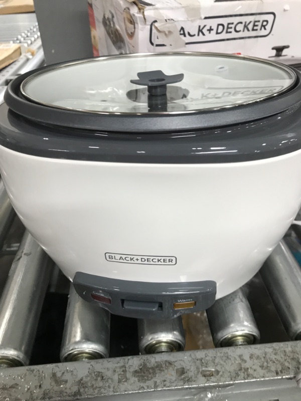 Photo 2 of ***PARTS ONLY NOT FUNCTIONAL***BLACK+DECKER Rice Cooker, 6-cup, White 6-cup rice cooker