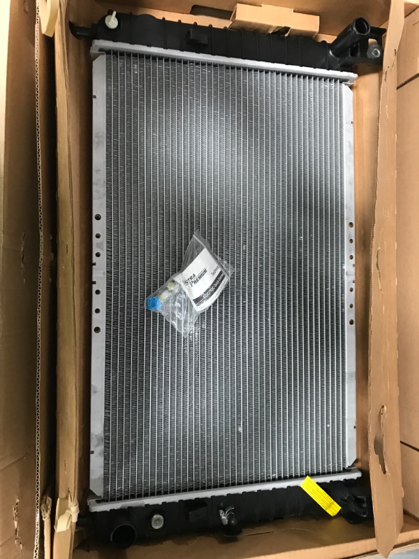 Photo 2 of Spectra Premium CU2334 Complete Radiator With TOC, Without EOC - 28-1/4" Core