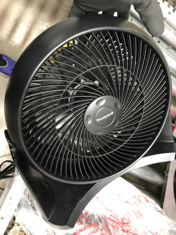 Photo 2 of 12 in. 3 Speed Whole Room Circulator Floor Fan