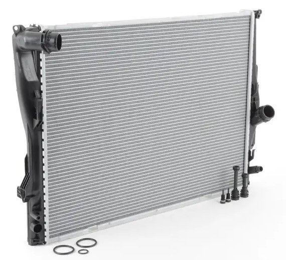 Photo 1 of *DAMAGED* Nissens Radiator UNKNOWN MODEL TYPE