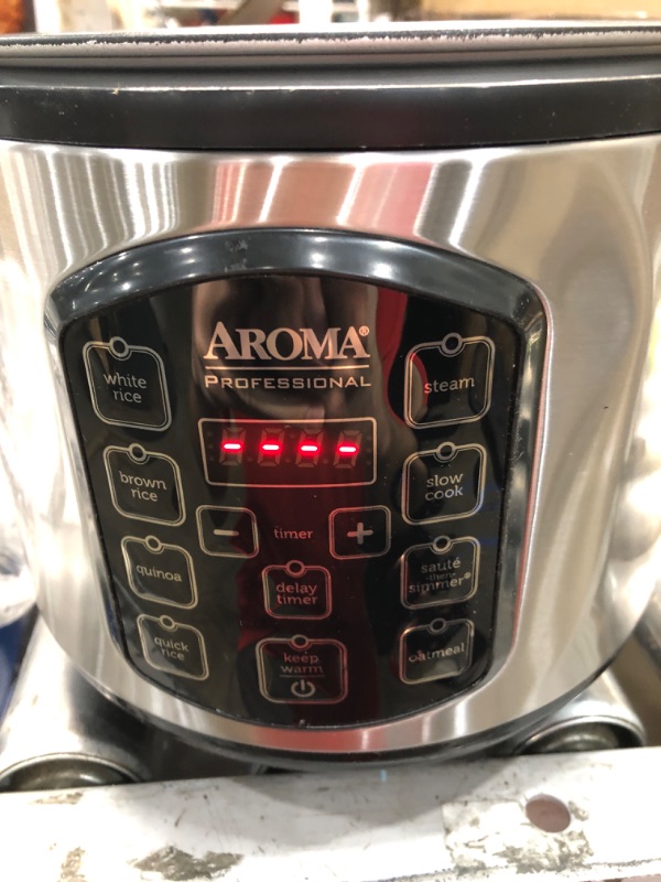 Photo 2 of *POWERS ON* `Aroma Housewares ARC-954SBD Rice Cooker, 4-Cup Uncooked 2.5 Quart, Professional Version