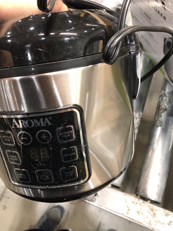 Photo 4 of *USED/MINOR DAMAGE*  Aroma Housewares ARC-914SBD Digital Cool-Touch Rice Grain Cooker and Food Steamer, Stainless, Silver, 4-Cup (Uncooked) / 8-Cup (Cooked) Basic