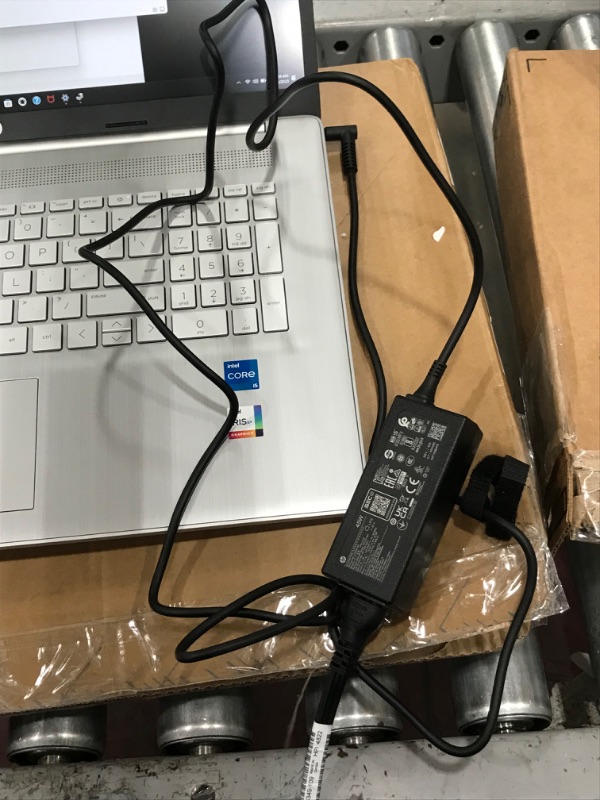Photo 1 of HP 17.3" Laptop, Intel Core i5-1235U, 8GB Memory, 512GB SSD, Windows 11 (6L652UA#ABA)
