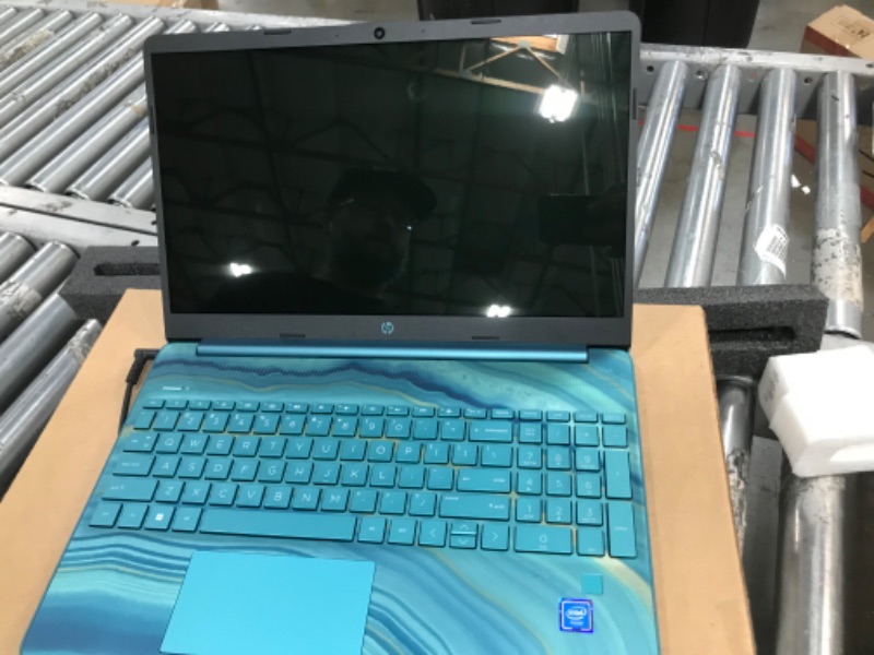 Photo 1 of *parts only* HP Laptop 15-dy0029ds 15.6" HD (1366 x 768) Intel Celeron 4020, Intel UHD Graphics 600 4GB DDR4 RAM, 128GB SSD Storage, Windows 10 Home in S Mode, Underwater Teal 