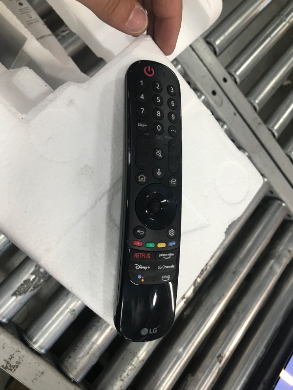 Photo 1 of LG - 48" Class C2 Series OLED evo 4K UHD Smart webOS TV

