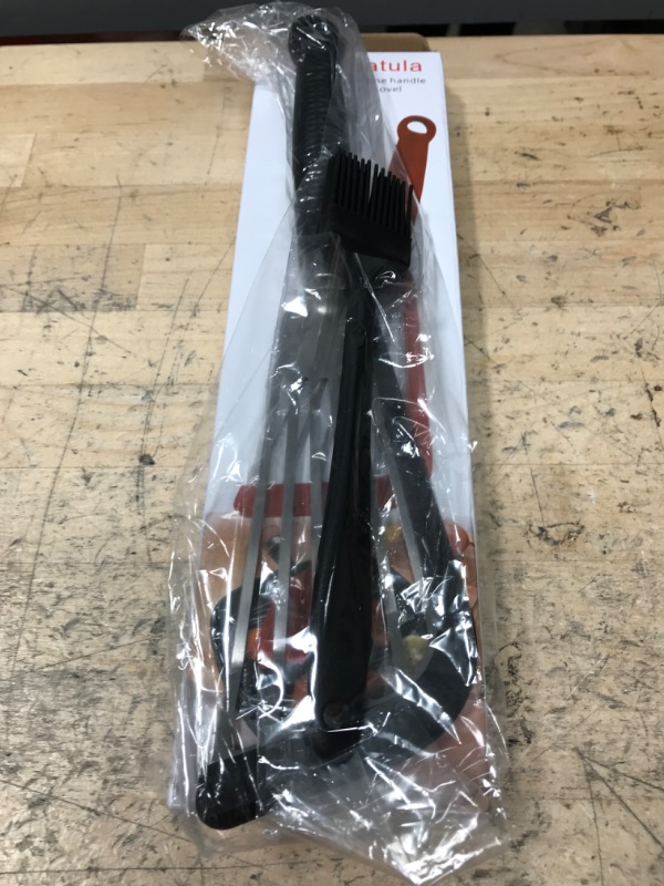 Photo 1 of 2 BUNDLED ITEMS - Yangoakmm Kitchen Silicone Metal Fish Spatula Stainless Steel Heat Resistant Nonstick Cookware for Pancake Baking Thin Camping Long Flat Turner Cooking Utensil Black; AND,Naziyo ?Upgrade? 2 Pack Bear Claw Back Scratcher - Portable Telesc
