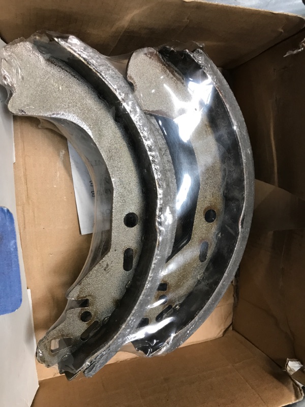 Photo 2 of ACDelco Silver 14636B Bonded Rear Drum Brake Shoe Set