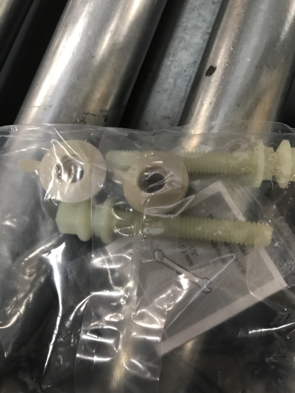 Photo 1 of MAYFAIR 843SLOW 000 Lannon Toilet Seat will Slow Close and Never Loosen, ROUND, Durable Enameled Wood, White White 1 Pack Round Toilet Seat