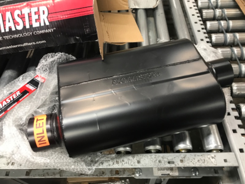 Photo 2 of Flowmaster 953046 3 In(O)/Out(C) Super 40 Series Muffler