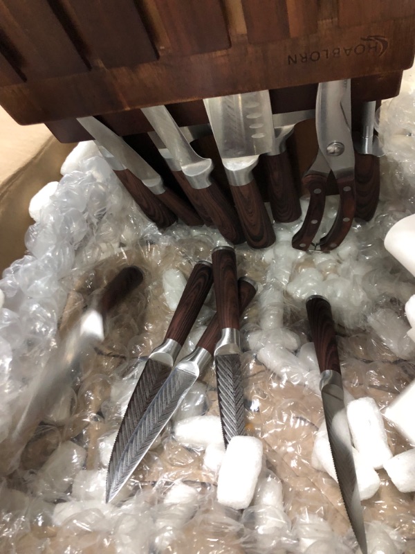 Photo 1 of **SOME RUST AND MISSING 2 KNIVES**
Knife Set With Block Created 20 pcs Block Knives Set