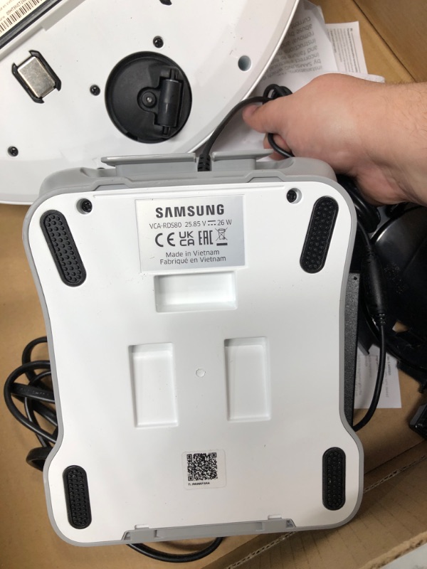 Photo 4 of **MISSING BATTERY**
SAMSUNG Jet Bot Robot Cordless Vacuum Cleaner w/ Intelligent VR30T80313W/AA, White