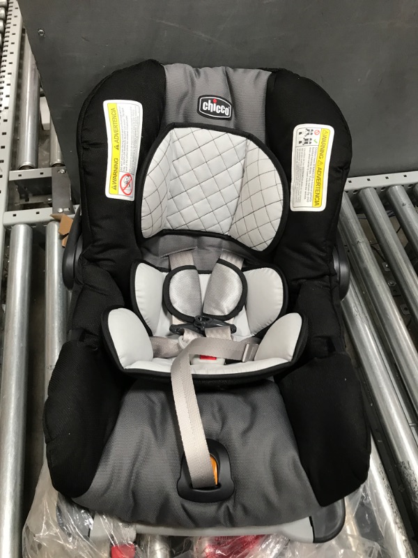 Photo 3 of Chicco KeyFit 30 Infant Car Seat with Base, Usage 4-30 Pounds, Orion 