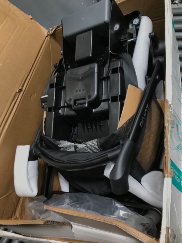 Photo 3 of Evenflo Pivot Modular Travel System With SafeMax Car Seat
