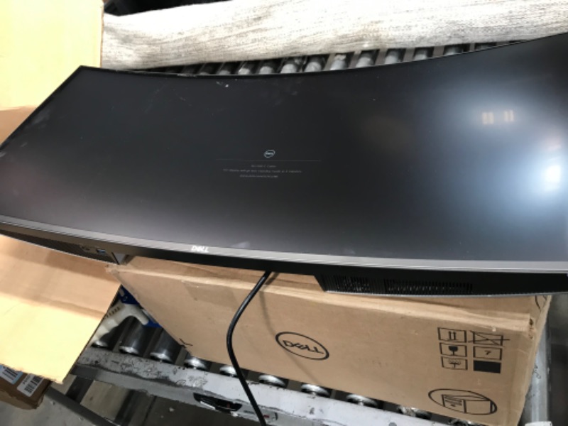 Photo 2 of Dell U3421WE UltraSharp Curved, 34.14 Inch Ultrawide Monitor WQHD (3440 x 1440p at 60Hz), in-Plane Switching Technology, 100mmx100mm VESA Mounting Support, Platinum Silver
