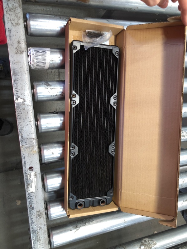 Photo 2 of **USED** Corsair Hydro X Series XR5 360mm Water Cooling Radiator BLACK 360mm Radiator