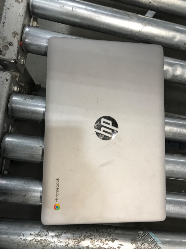 Photo 3 of PARTS ONLY 
HP Chromebook 14 - 14" HD Non-Touch Intel Pentium Silver N5000, Intel UHD Graphics 605, 4GB RAM, 64GB eMMC, WiFi, Bluetooth, Audio by B&O, Chrome OS