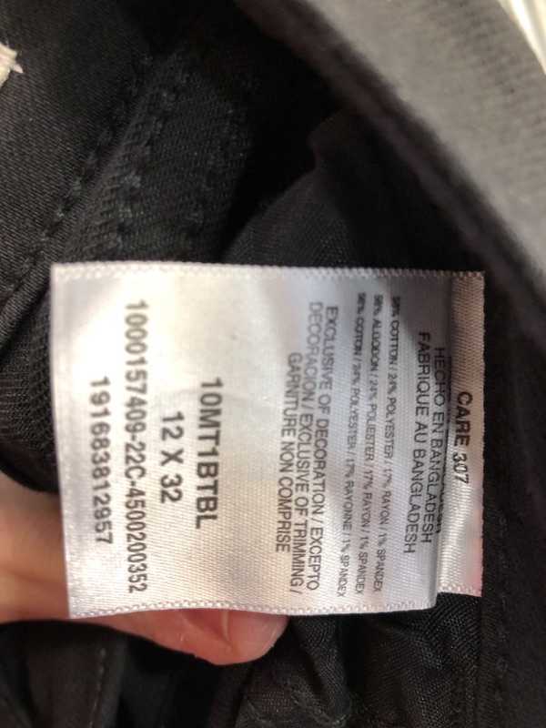 Photo 2 of **USED** Women's Wrangler Black Pants