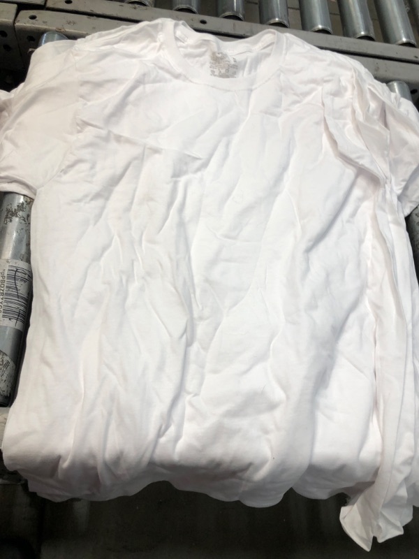 Photo 1 of **USED** 6 Pack- Fruit of the Loom Men's Eversoft Cotton Stay Tucked Crew T-Shirt- Medium