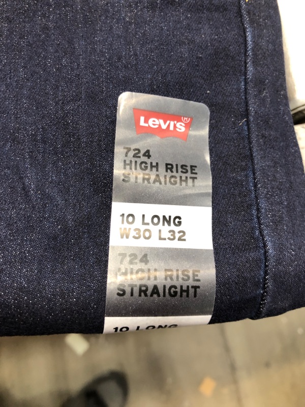 Photo 3 of **NEW** Levi's Women's 724 High Rise Straight Jeans 10 Long W30 L32