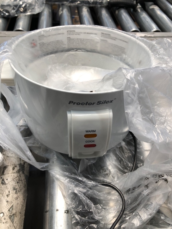 Photo 2 of Proctor Silex Rice Cooker & Food Steamer, 8 Cups Cooked (4 Cups Uncooked), White (37534NR) 8 Cups Cooked (4 Cups Uncooked) White (37534NR)