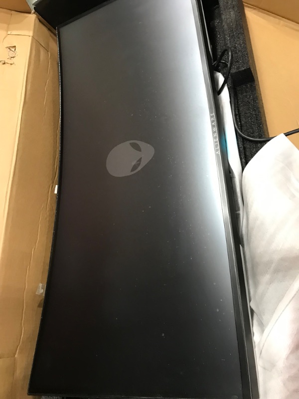 Photo 6 of Alienware 34 Inch Curved PC Gaming Monitor, 3440 x 1440p Resolution, Quantum Dot OLED 175Hz, 1800R Curvature, True 1ms GTG, 1,000,000:1 Contrast Ratio, 1.07 Billion Colors, AW3423DW - Lunar Light
