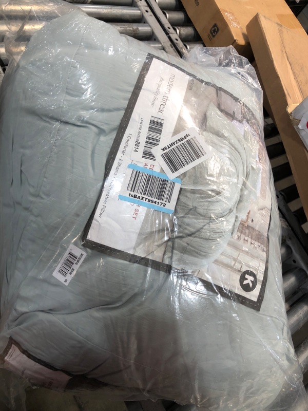 Photo 3 of **USED** Modern Threads - Comforter Set - Down Alternative Brushed Microfiber - Elegant All Season Bedspread Set - Includes Comforter, Shams, & Decorative Pillow - Luxurious Bedding - King, Spa Spa King