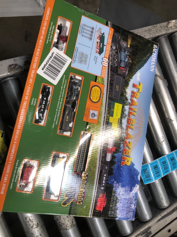 Photo 1 of Bachmann Trains - Trailblazer Ready To Run 60 Piece Electric Train Set - N Scale