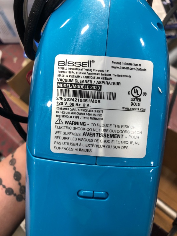 Photo 4 of *** tested - powers on *** Bissell Featherweight Stick Lightweight Bagless Vacuum With Crevice Tool, 2033, One Size Fits All, Blue