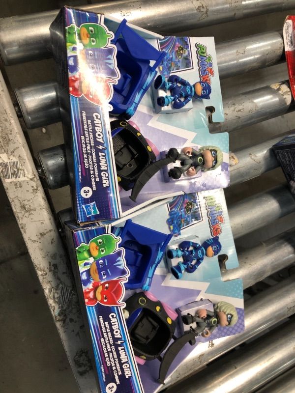 Photo 2 of 2pcks of PJ Masks Catboy vs Luna Girl Battle Racers Toy, Vehicle and Action Figure Set
