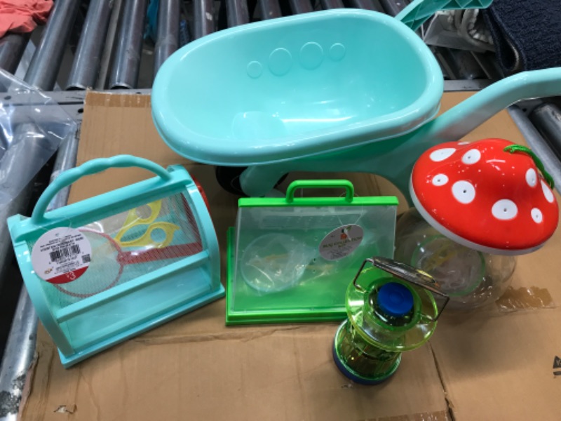 Photo 1 of 5 piece toy gardening set