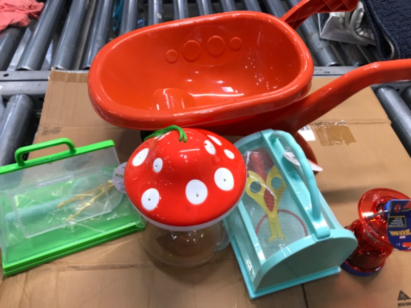 Photo 1 of 5 piece toy gardening set