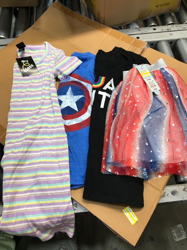 Photo 1 of **6/6X**4 PIECES OF ASSORTED GIRLS CLOTHING