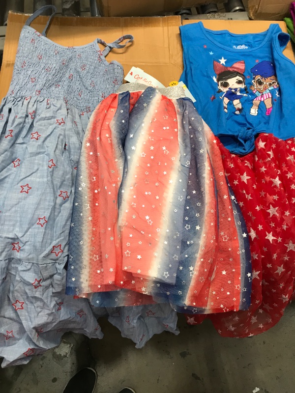 Photo 2 of **14/16**3 PIECES OF GIRLS ASSORTED CLOTHING