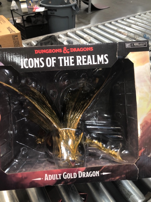 Photo 2 of D&D Icons of The Realms: Adult Gold Dragon Premium Figure