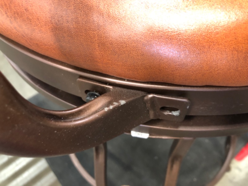 Photo 3 of **USED/DAMAGED/MISSING SCREW** Metal and Leather Chair