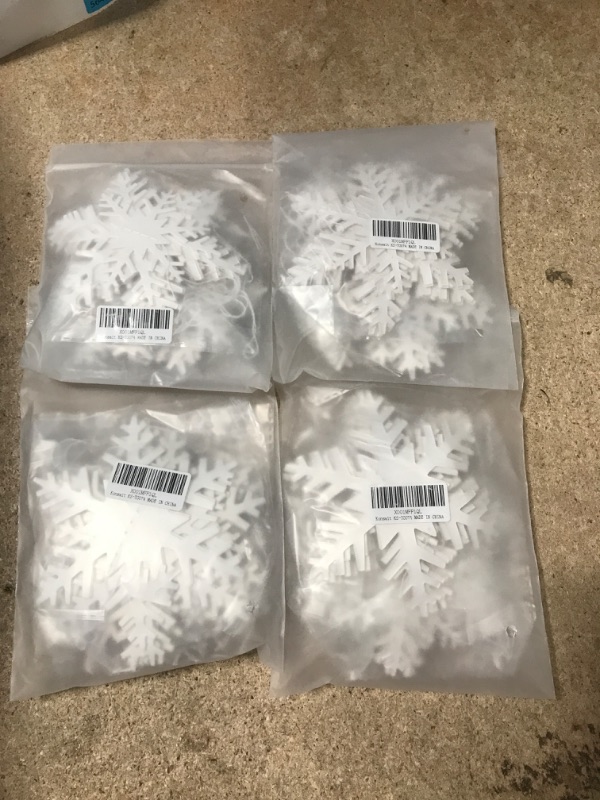 Photo 1 of (*PACK OF4*) Konsait Snowflake Hanging Garland Christmas Decoration (24 Snowflakes 18FT), White Paper 3D Snowflakes String Ornaments Garland for Xmas Home Holiday New Years EVE Party Decoration Supplies