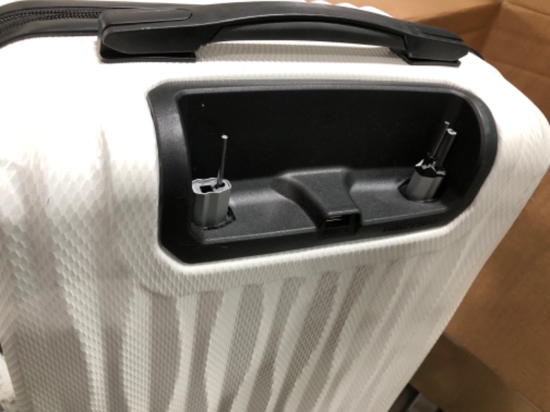 Photo 3 of **** PULL UP HANDLE IS BROKEN ****
SwissGear 7272 Energie Hardside Luggage Carry-On Luggage With Spinner Wheels & TSA Lock, White, 19” Carry-On 19-Inch White