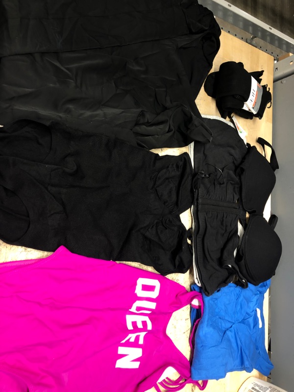 Photo 1 of BUNDLE OF ASSORTED WOMEN CLOTHING (38B, XL, L, M/L, 2XL) (8 ITEMS) 