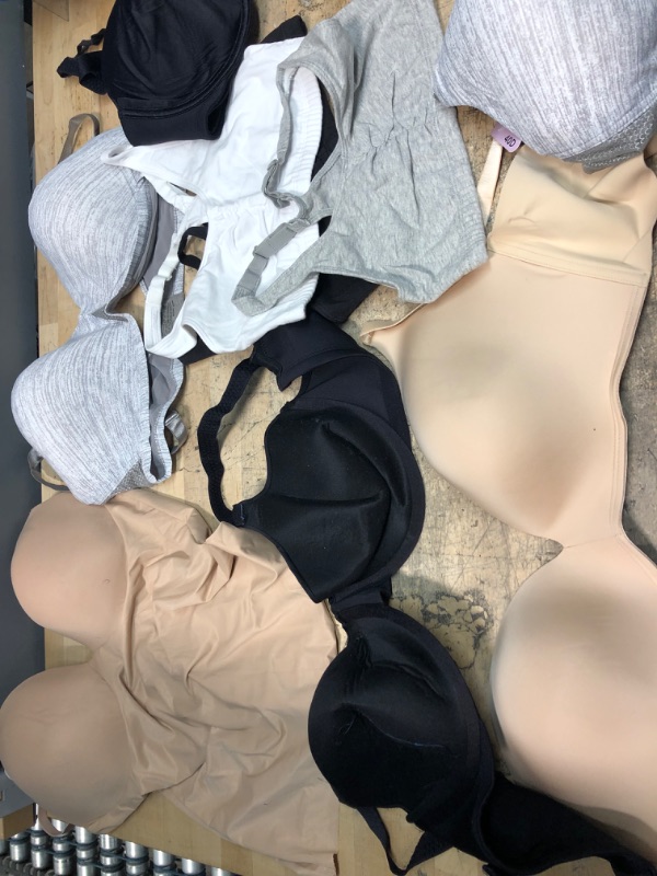 Photo 1 of BUNDLE OF ASSORTED WOMAN/GIRL BRAS (9 ITEMS) (40D, 36DD, 2XL, 34)