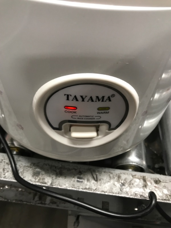 Photo 5 of *** TESTED- POWERS ON *** TAYAMA Automatic Rice Cooker & Food Steamer 8 Cup, White (TRC-08RS)