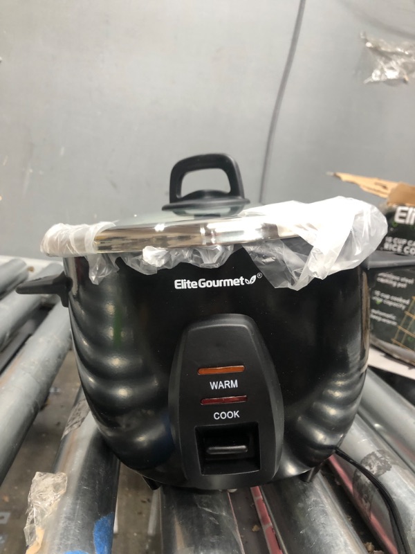 Photo 5 of Elite Gourmet ERC2010B# Electric 10 Cup Rice Cooker with 304 Surgical Grade Stainless Steel Inner Pot Makes Soups, Stews, Grains, Cereals, Keep Warm Feature, 10 cups cooked (5 Cups uncooked), Black 10 Cups Cooked Black