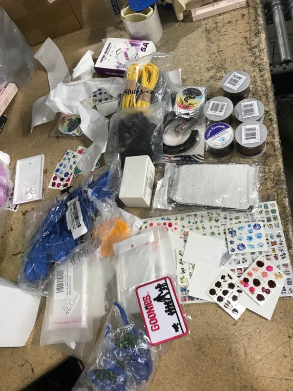 Photo 1 of 21 ITEMS BUNDLE MISC