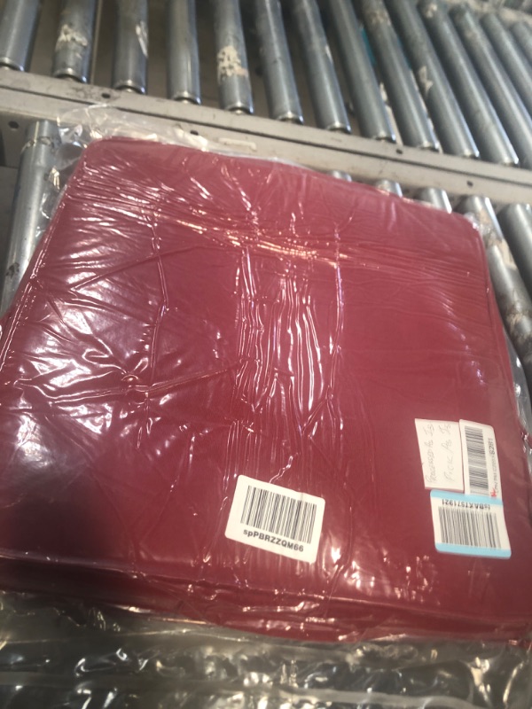 Photo 1 of 19X19 " RED SQUARE SEAT CUSHION 