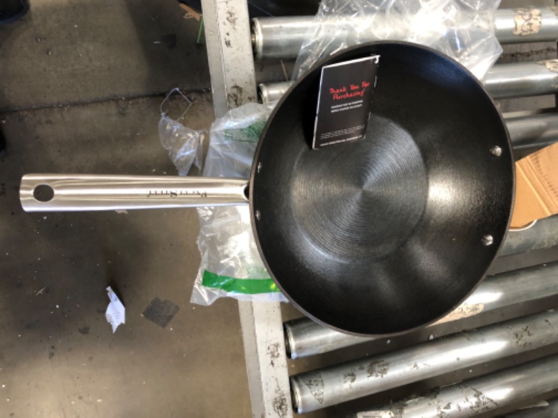 Photo 3 of 13" Super Lightweight Cast Iron Chinese Wok